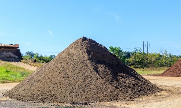 Black Dirt Delivery in Prior Lake
