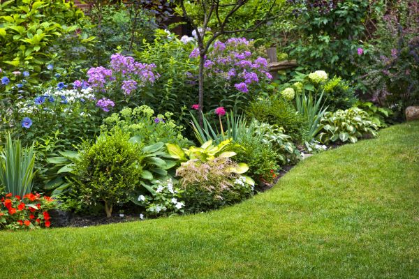 Flower Bed Service in Prior Lake