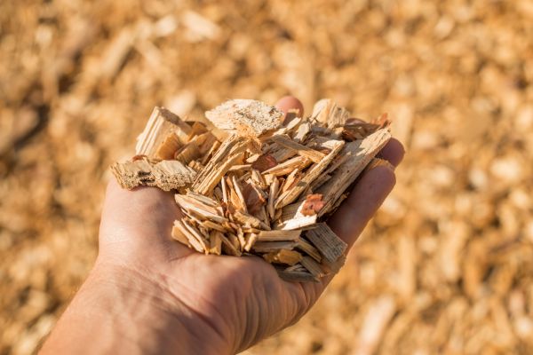Wood Chips Spreading in Prior Lake
